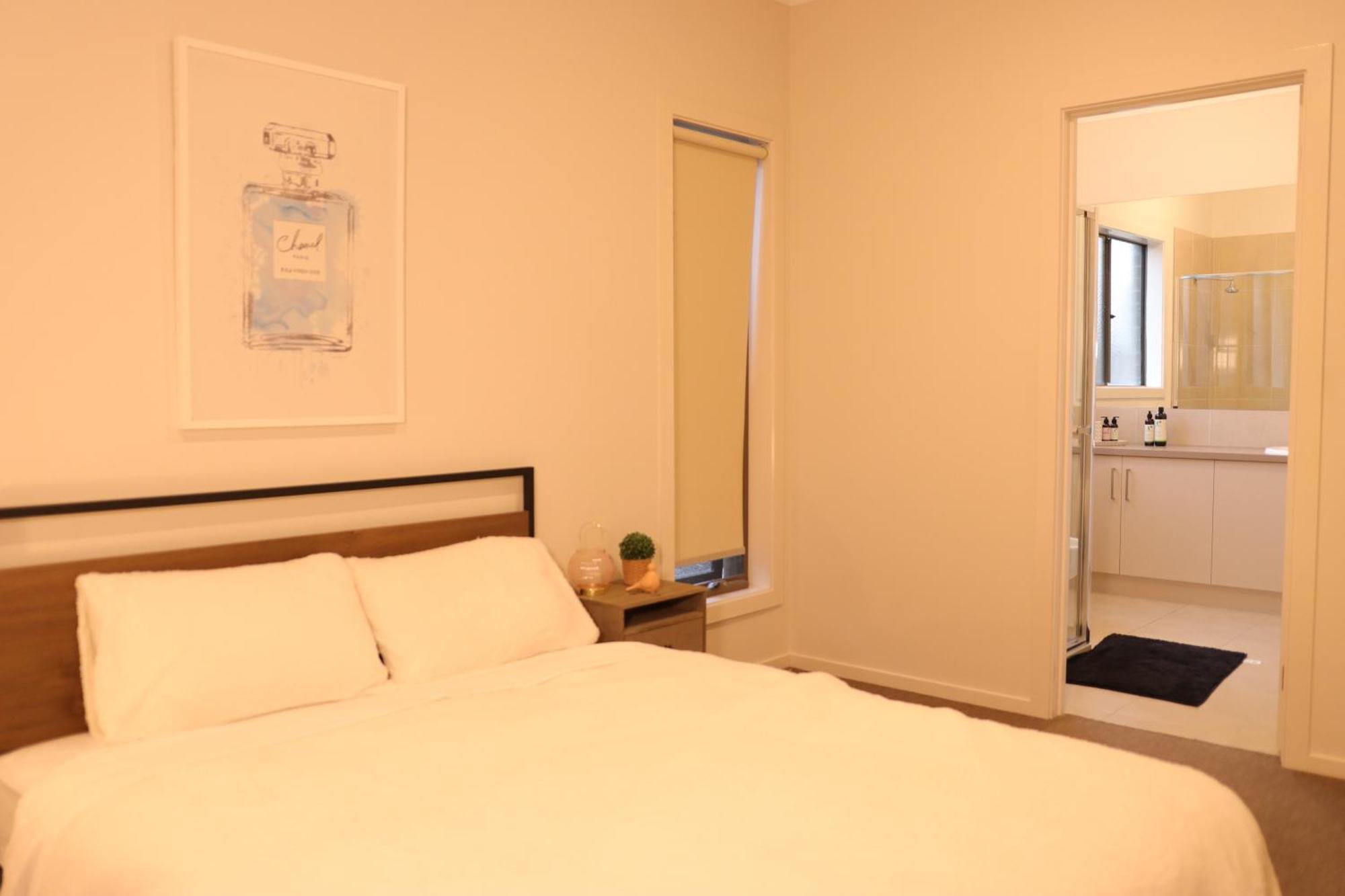 Melbourne Holiday House For 15 Peoples In Sanctuary Lake Point Cook Ngoại thất bức ảnh