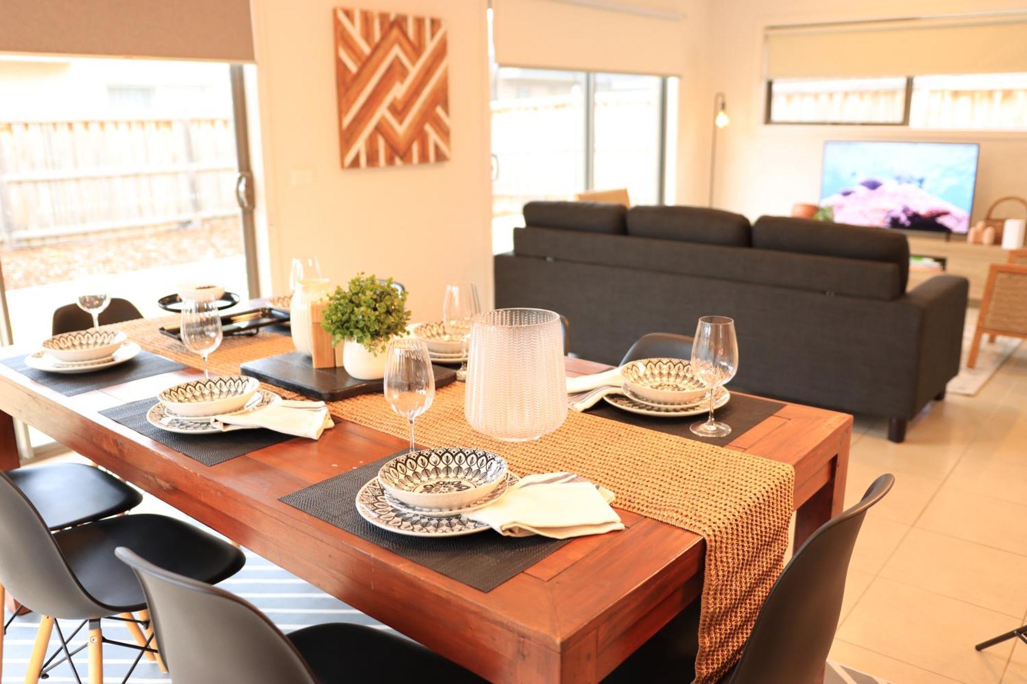 Melbourne Holiday House For 15 Peoples In Sanctuary Lake Point Cook Ngoại thất bức ảnh