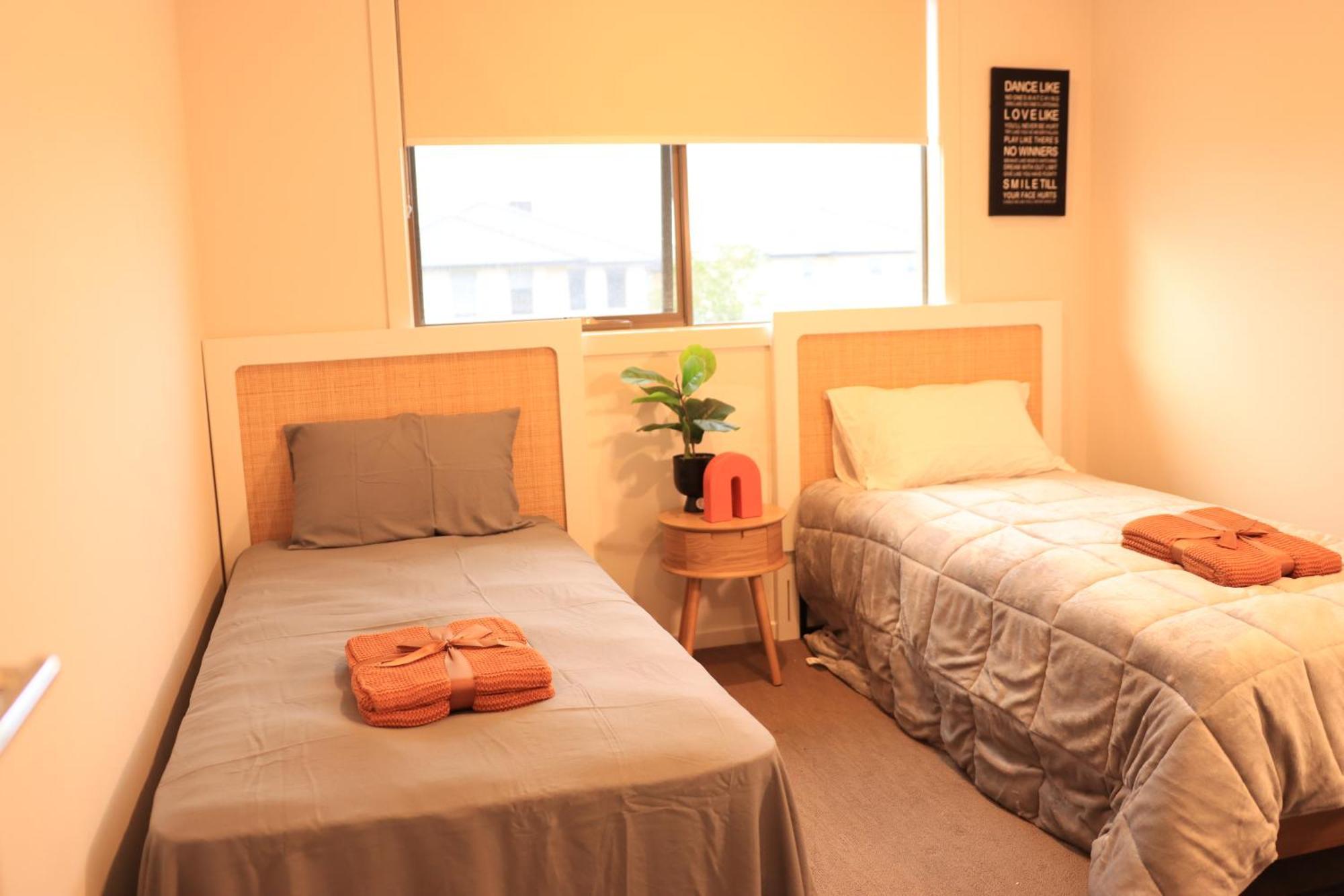 Melbourne Holiday House For 15 Peoples In Sanctuary Lake Point Cook Ngoại thất bức ảnh
