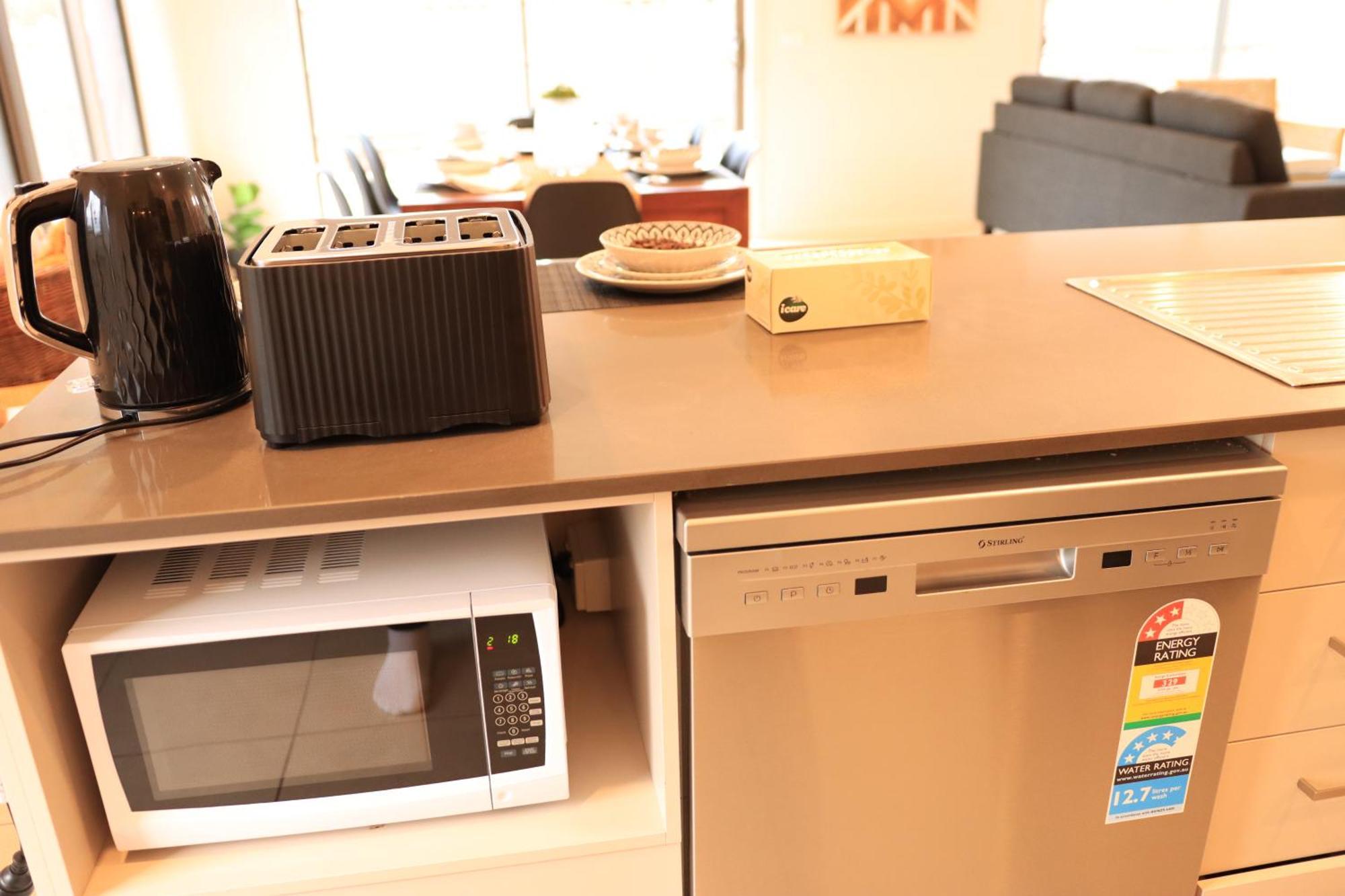 Melbourne Holiday House For 15 Peoples In Sanctuary Lake Point Cook Ngoại thất bức ảnh